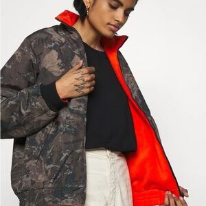 Carhartt WIP Women's Camouflage Keystone Reversible Bomber Jacket Sz S Small